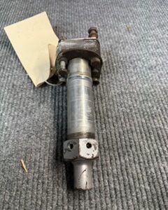 0541124 MAIN GEAR AXLE ***MAKE OFFER***