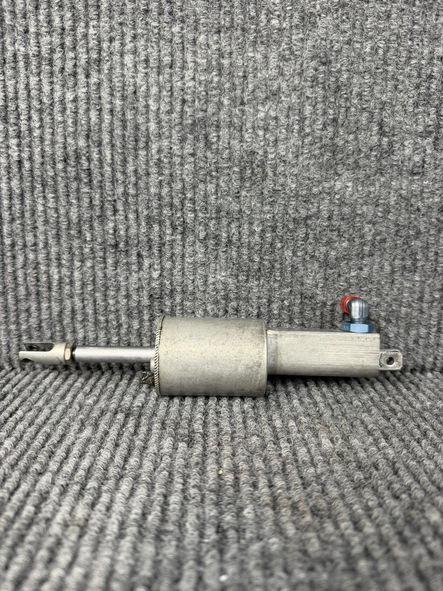 0541138-20 Master Brake Cylinder Assembly - Image 2