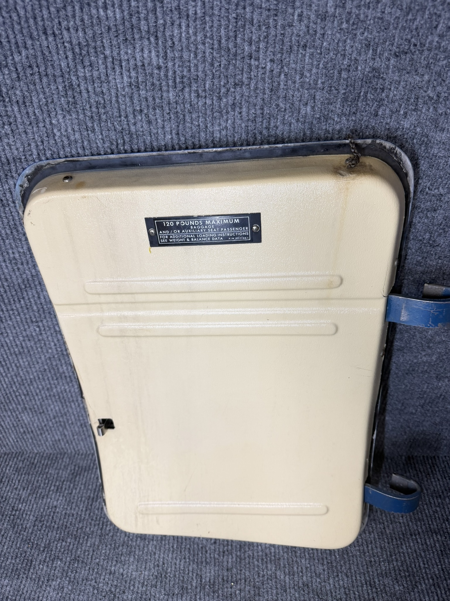 0711101-33 Baggage Door Complete W/ Latch - Image 3