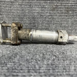 0541124 Main Gear Axle