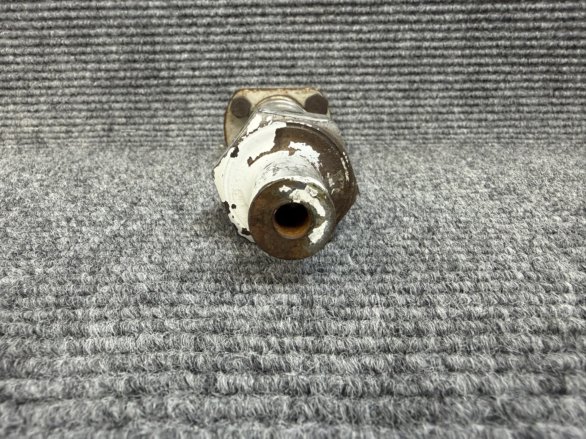 0541124 Main Gear Axle - Image 6