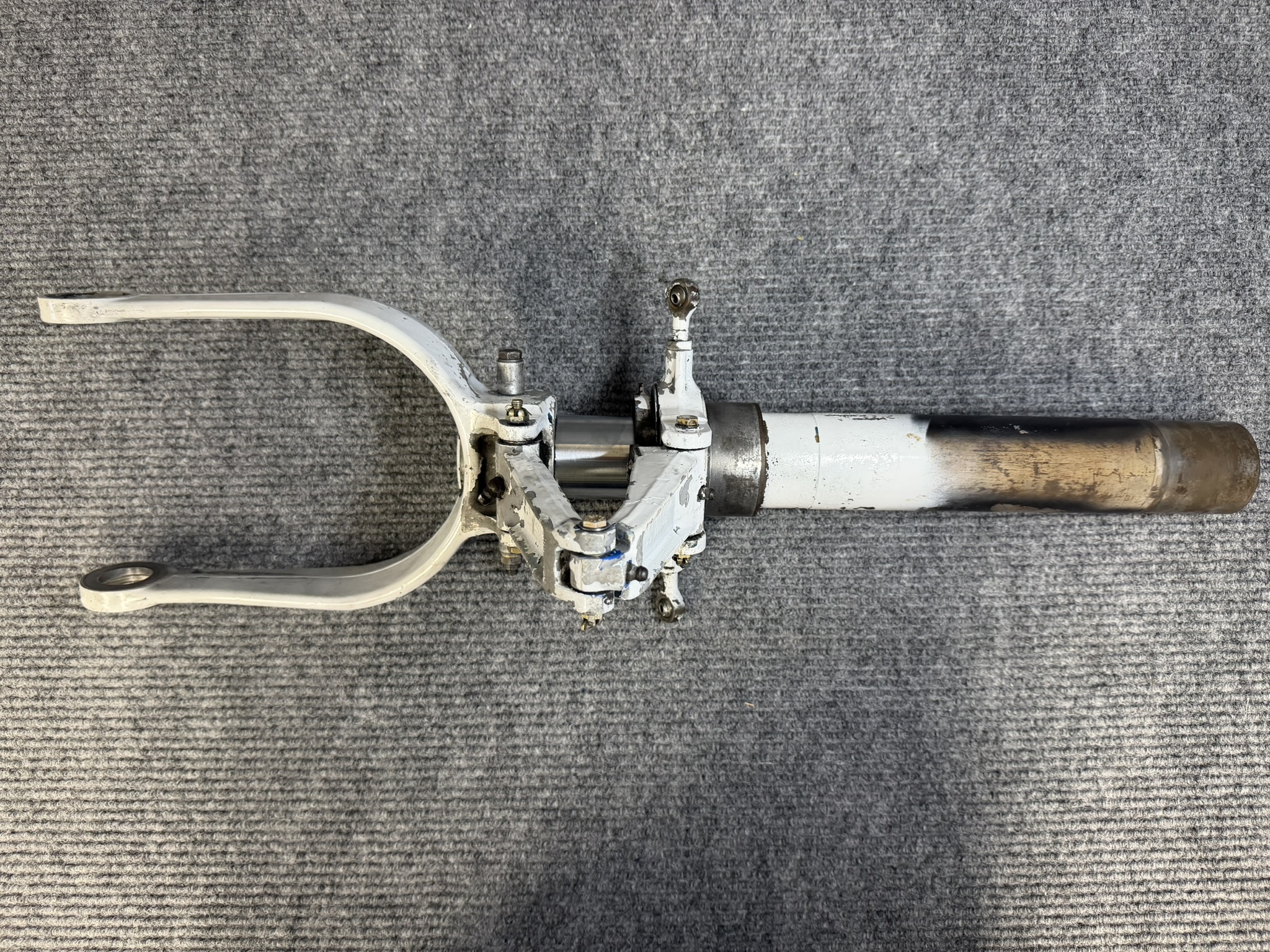 0543039-200 Nose Gear Assembly - Image 2