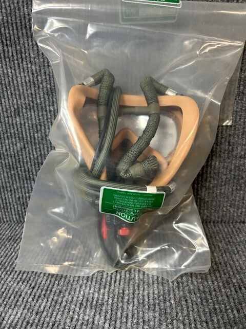 MF10-05-12 OXYGEN MASK***MAKE OFFER*** - Image 4