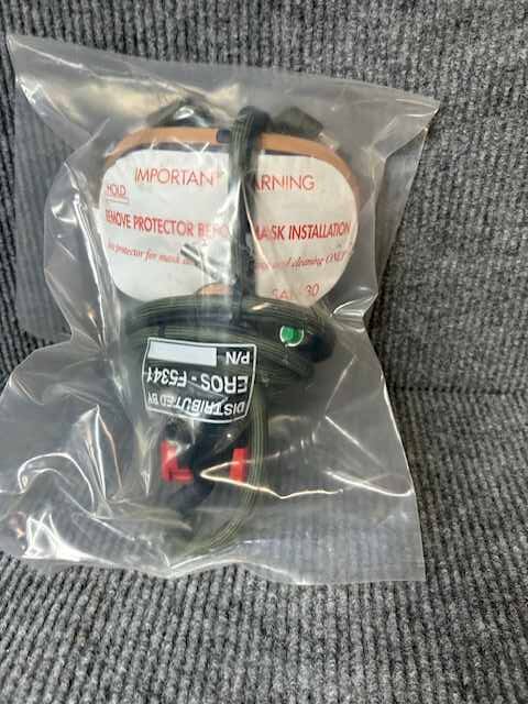 MF10-05-12 OXYGEN MASK***MAKE OFFER***