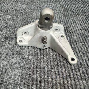 95643-09 RH MAIN GEAR BRACKET ASSY