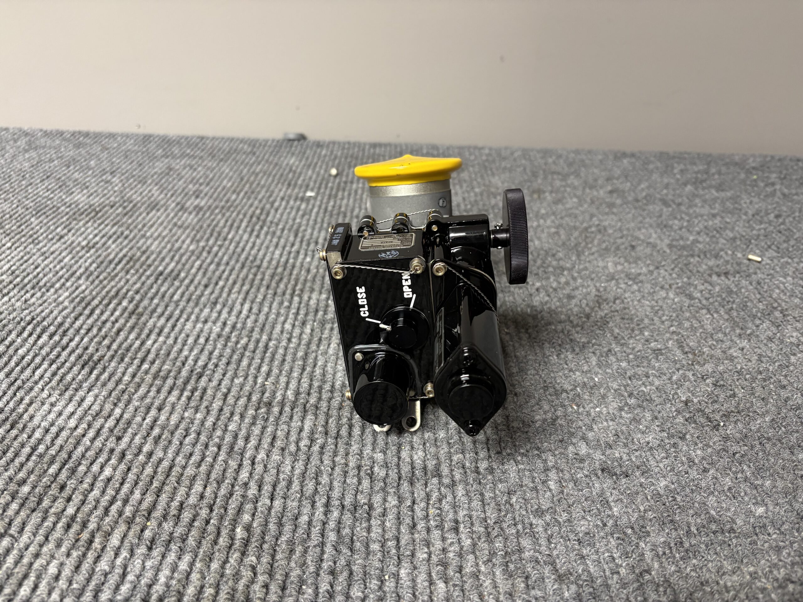 398908-5 TEMPERATURE CONTROL VALVE (MAKE OFFER) - Image 3