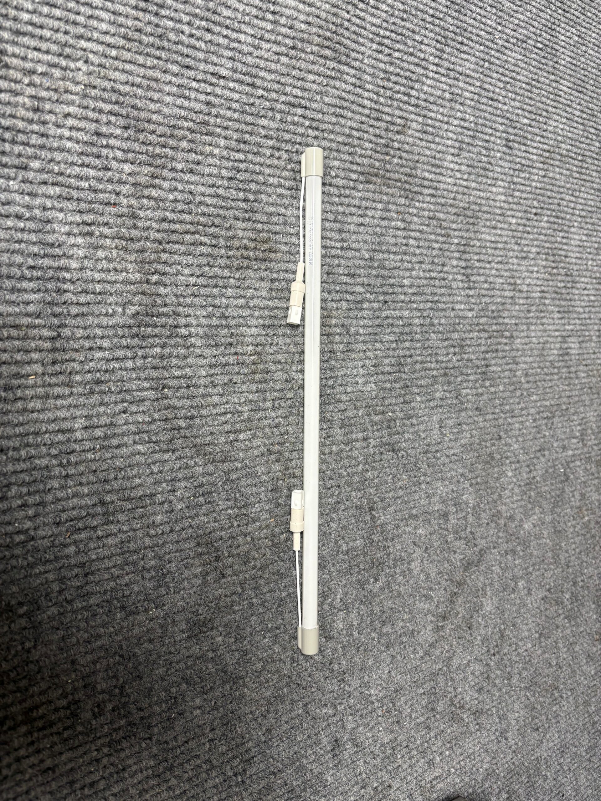 6335-370 TUBE LIGHT (MAKE OFFER) - Image 4