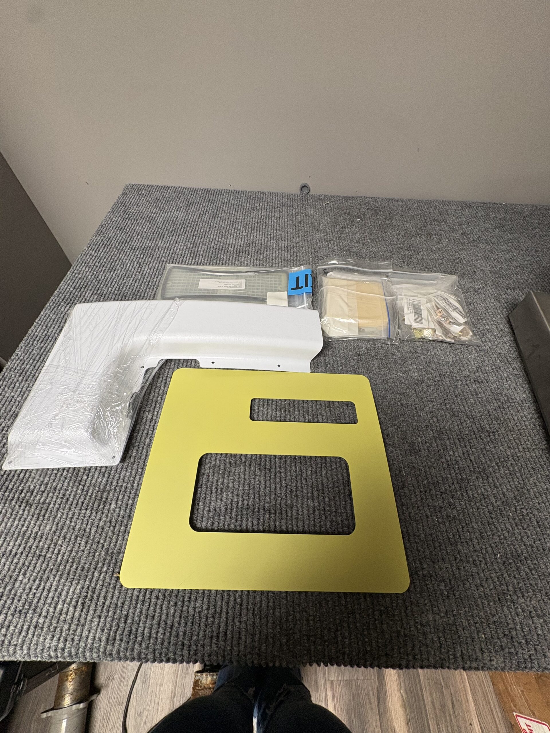 700K25-6031 KIT, MOD OF GALLERY MICROWAVE COMPARTMENT (MAKE OFFER)