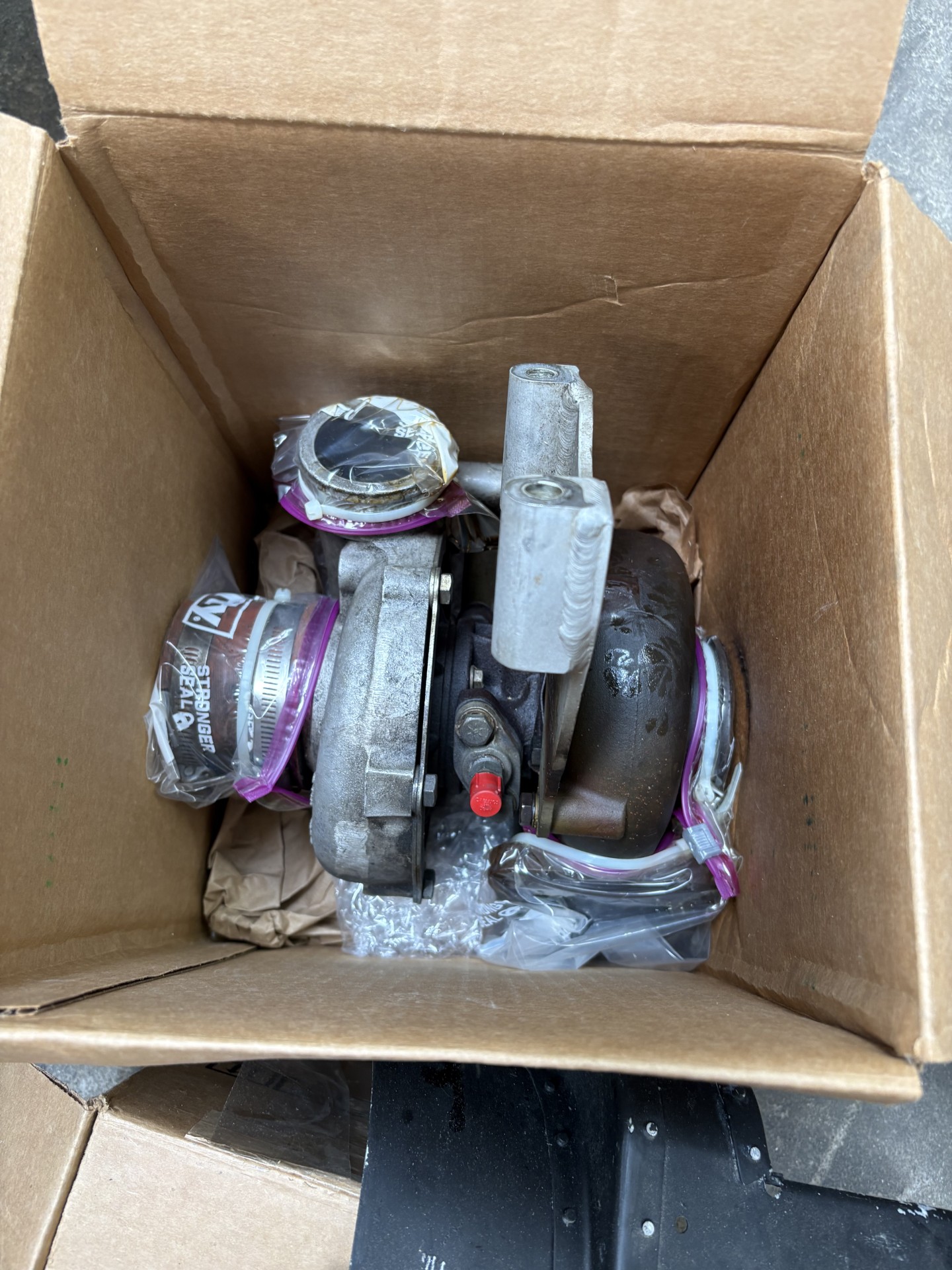 TIO-540-AG1A engine with 857.7 HR SNEW no prop strike with logs. ***MAKE OFFER*** - Image 7